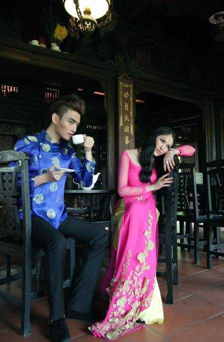 Phi Thanh Vân dịu dàng e ấp bên phi công trẻ