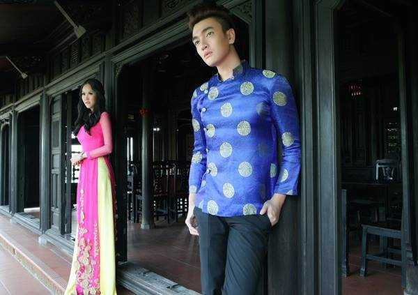 Phi Thanh Vân dịu dàng e ấp bên phi công trẻ