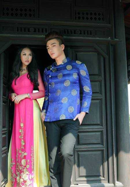 Phi Thanh Vân dịu dàng e ấp bên phi công trẻ