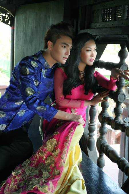 Phi Thanh Vân dịu dàng e ấp bên phi công trẻ