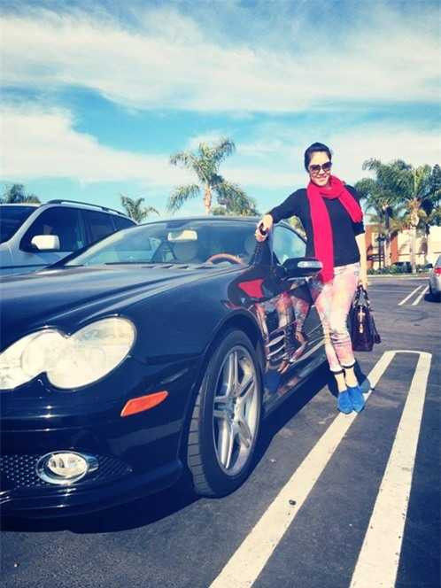Ngắm siêu xe ca sỹ Thu Phương được chồng tặng 