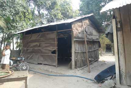 Người đàn bà 20 năm bỏ nhà sống ở... bụi tre vì ám ảnh bị “cõi âm dọa giết” 2 Người đàn bà 20 năm bỏ nhà sống ở... bụi tre vì ám ảnh bị “cõi âm dọa giết” 2