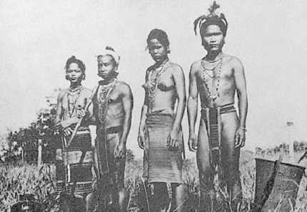 Kỳ lạ tục trai gái ngủ chung thoải mái trước hôn nhân của người Mạ 1 Kỳ lạ tục trai gái ngủ chung thoải mái trước hôn nhân của người Mạ 1