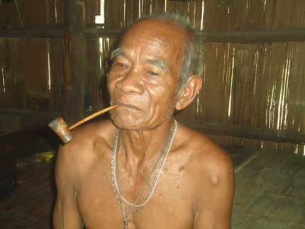 Kỳ lạ tục trai gái ngủ chung thoải mái trước hôn nhân của người Mạ 2 Kỳ lạ tục trai gái ngủ chung thoải mái trước hôn nhân của người Mạ 2