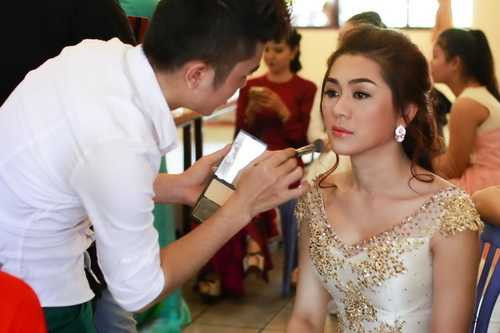 Đột nhập hậu trường 'tút tát' của Lâm Chi Khanh - 1