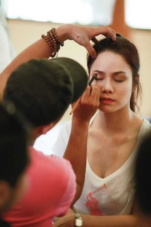 Đột nhập hậu trường 'tút tát' của Lâm Chi Khanh - 12