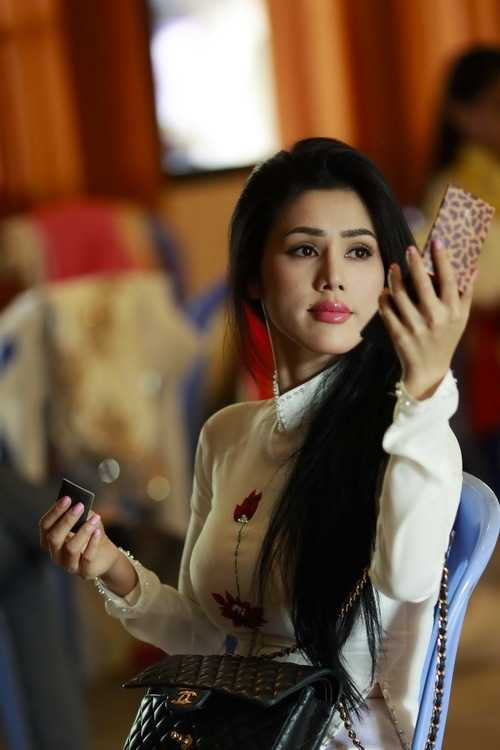 Đột nhập hậu trường 'tút tát' của Lâm Chi Khanh - 15