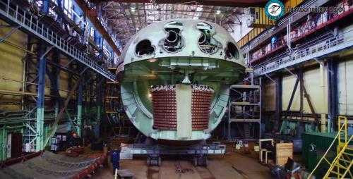 Cận cảnh một tàu ngầm Kilo 636.1 đang được đóng trong nhà máy Admiralty Verfi.