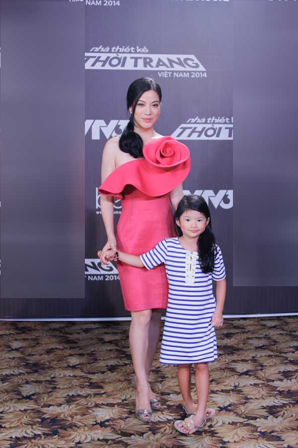 Con gái Trương Ngọc Ánh càng lớn càng xinh