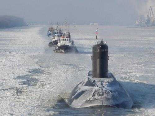 Tàu ngầm HQ-183 TP. Hồ Chí Minh sẽ về đến Cam Ranh sau một tuần nữa.