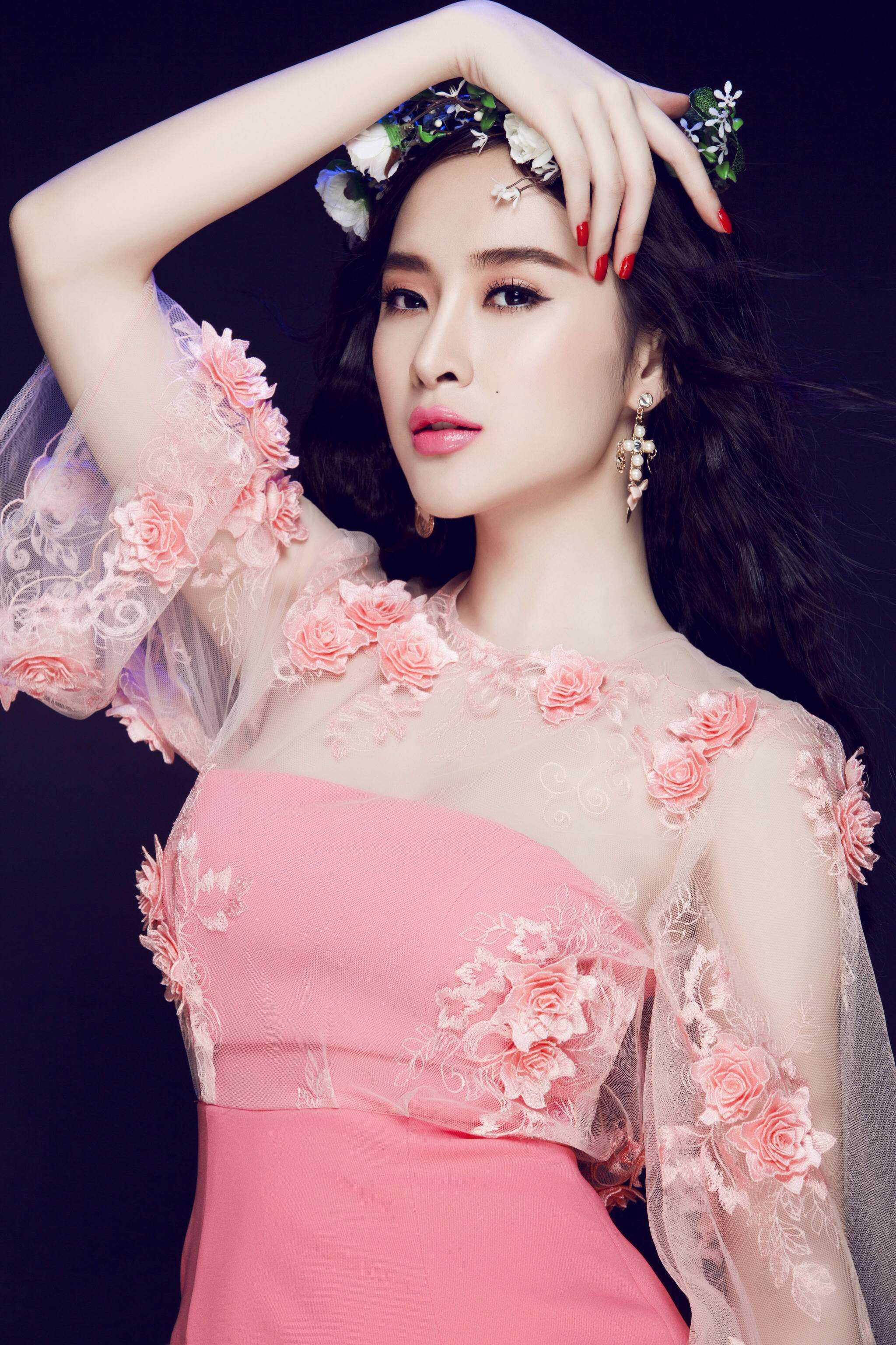 Angela Phương Trinh