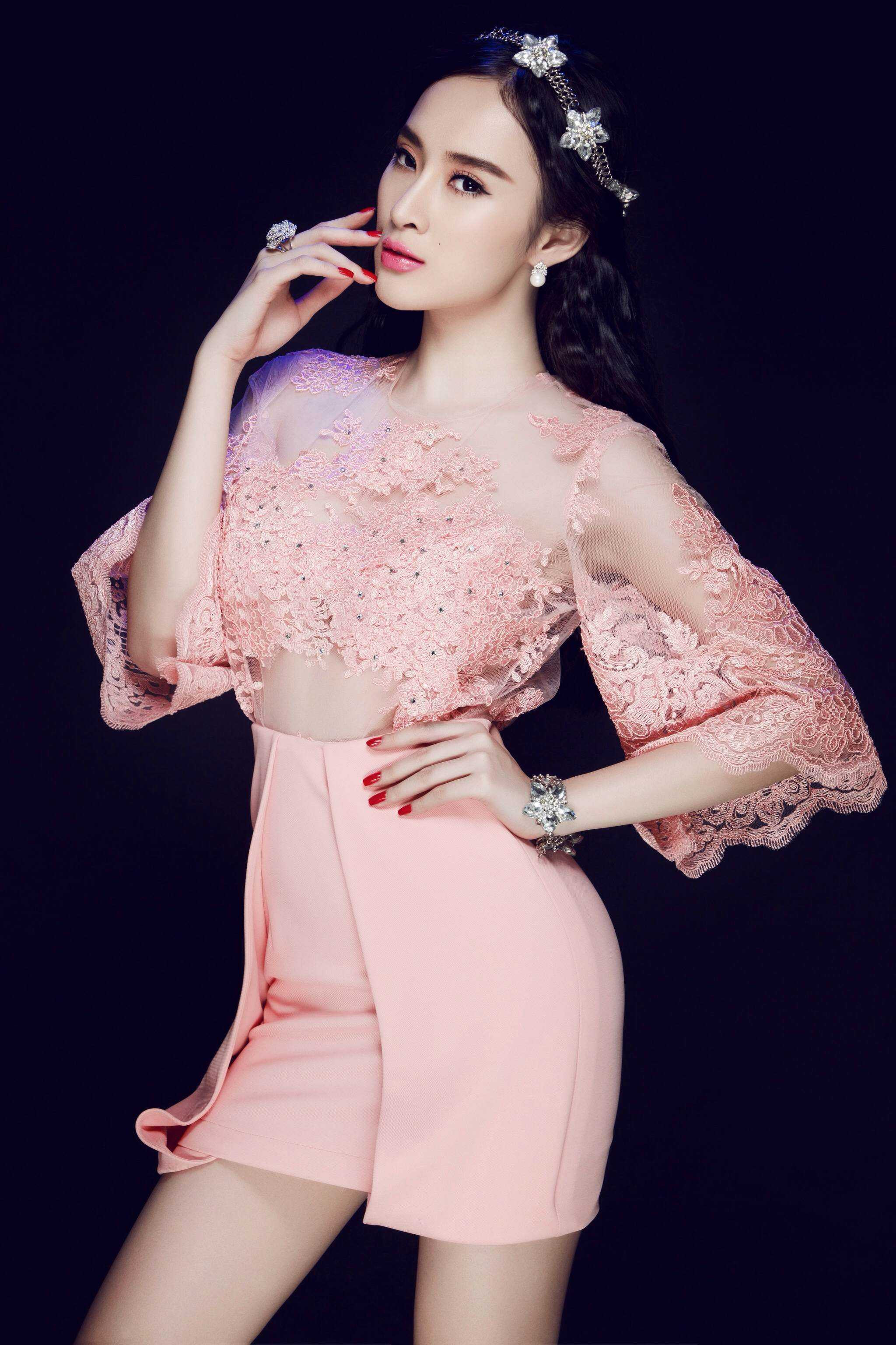 Angela Phương Trinh không muốn làm bông hoa đi nhảy