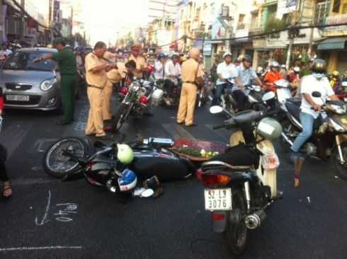 xe buýt, giao thông, TP.HCM.