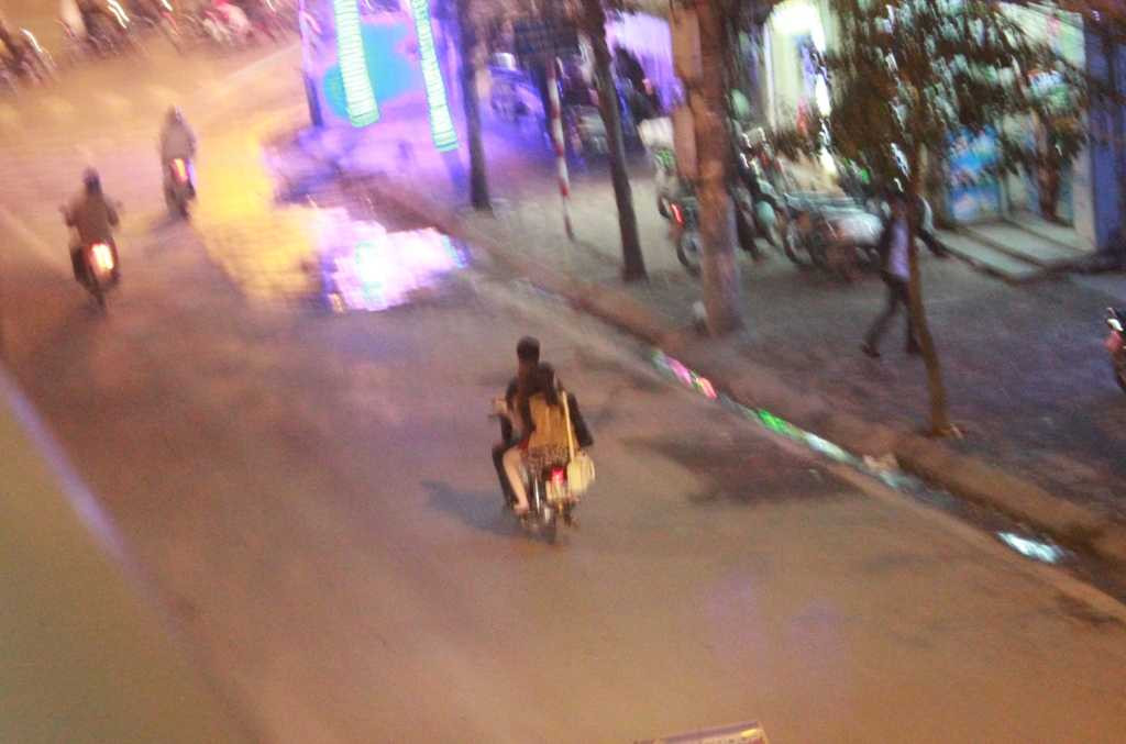 cảnh sát, công an, quái xế, gái gọi, phố phường, Hà Nội