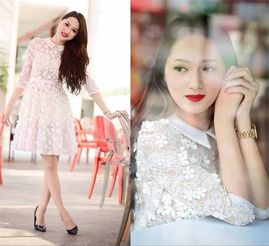 Tùy vào từng hoàn cảnh, từng tính chất công việc mỗi khi xuất hiện mà Hương Giang có sự lựa chọn cho mình những thiết kế váy khác nhau. 