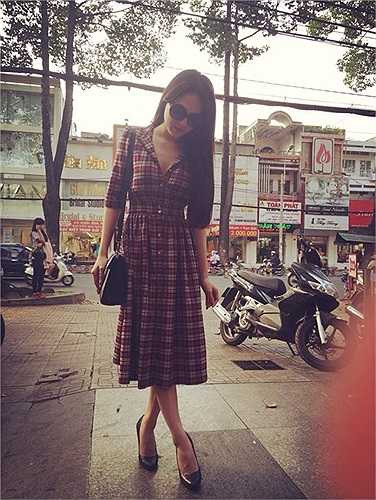 Hương Giang Idol ngày càng đằm thắm. Với thân hình quyến rũ, gu thời trang ổn định, tinh tế cùng phong cách thân thiện, gần gũi Hương Giang ngày càng chiếm được cảm tình của giới trẻ.