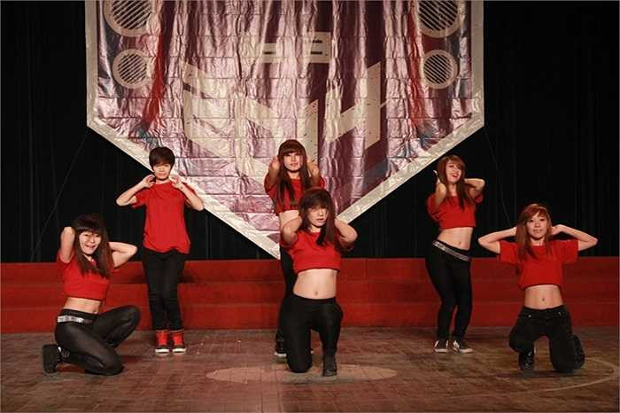 Các nhóm nhảy đã mang đến nhiều bài thi có đầu tư về biên đạo, đội hình, đồng phục; gắn với nhiều nội dung như tình yêu, sự năng động, khát vọng của giới trẻ. 