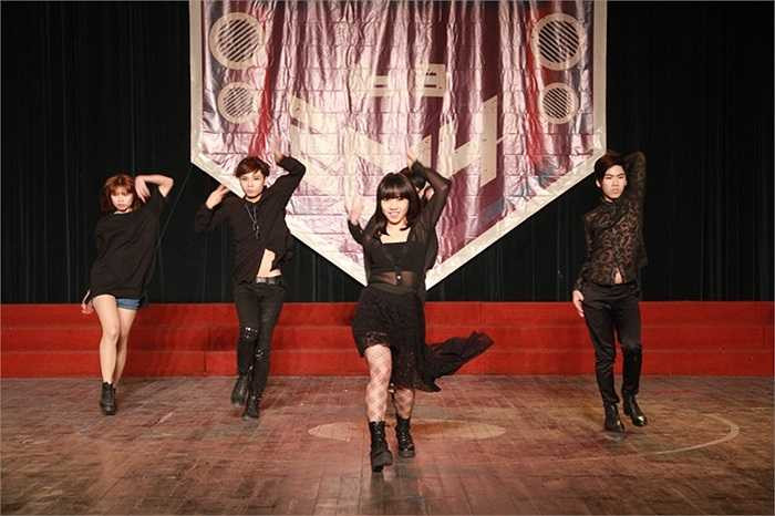 Các nhóm có đầu tư khá kỹ về đội hình, trang phục