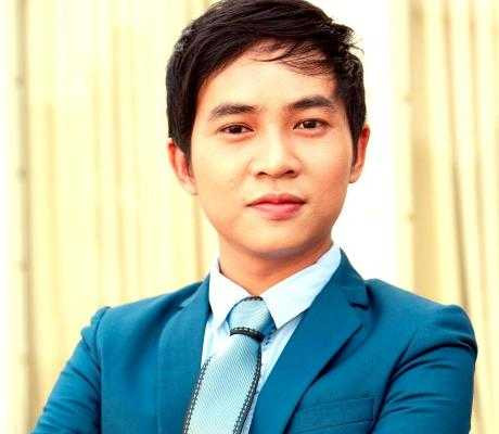 Thầy giáo Nguyễn Hoàng Khắc Hiếu 