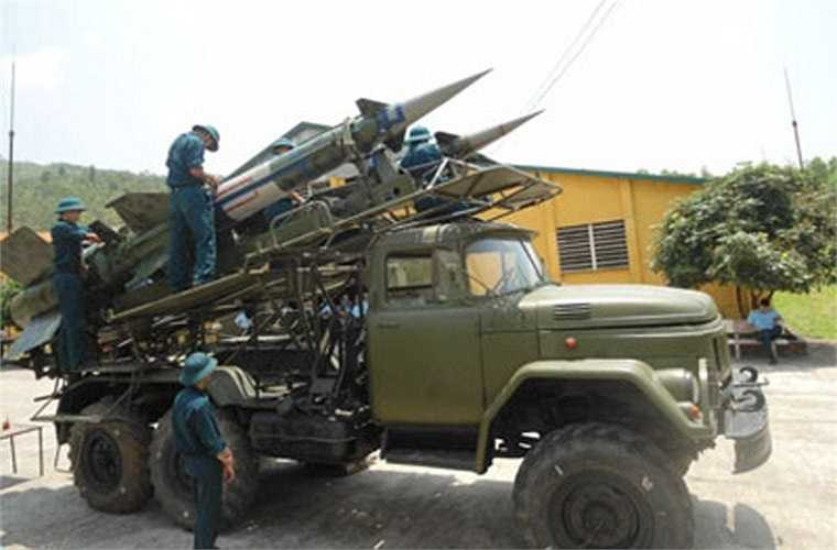 Theo các nguồn tin không chính thức, lực lượng phòng không Việt Nam có khoảng 100 bệ phóng tên lửa S-125 cùng với 1.500 đạn tên lửa. Được nâng cấp lên tiêu chuẩn S-125-2TM, S-125 của Việt Nam sẽ nâng cao hơn nữa khả năng tác chiến. 