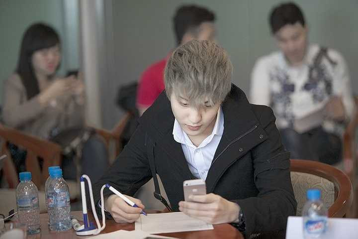 Mai Thu Huyền chia sẻ: 'Rất khó để đưa ra quyết định ngay lúc này vì các ứng viên đều có diễn xuất tốt, ngoại hình đẹp, phù hợp với nhân vật. Chúng tôi cần thêm thời gian cân nhắc và thử thách để chọn ra những gương mặt vàng, lột tả được tốt nhất nhân vật và chiếm trọn được tình cảm khán giả.'