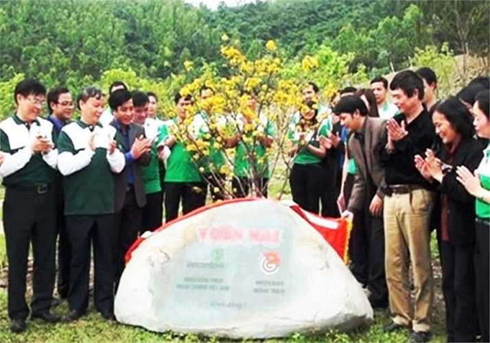 Vào chiều 18/3, Huyện đoàn Quảng Trạch (Quảng Bình) đã tổ chức lễ đặt bảng tên và bàn giao vườn mai cho gia đình cùng ban quản lý khu mộ Đại tướng chăm sóc. Vườn mai có diện tích khoảng 1.000m2, sát đường lên mộ Đại tướng. 