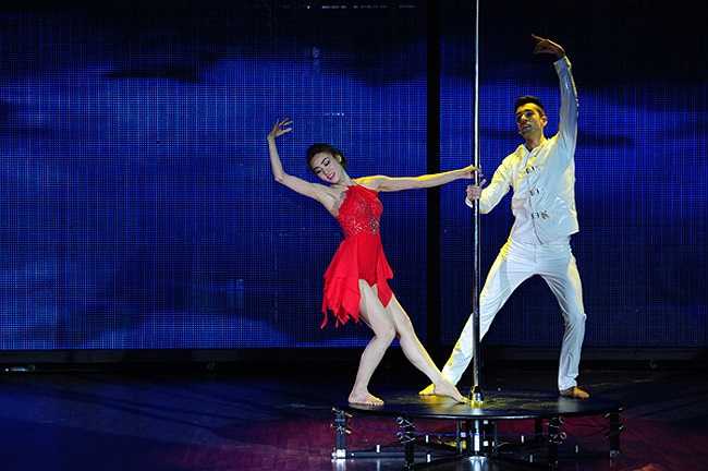 Trong đêm liveshow 9 (đêm trước chung kết) với chủ đề 'Các điệu nhảy dân gian, truyền thống và điệu nhảy phối hợp với khách mời', Ngân Khánh đã thực sự bùng nổ với màn múa cột xuất sắc.