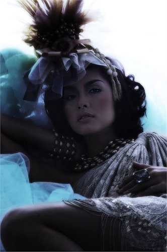 Quả thực, Tăng Thanh Hà được yêu mến như một vẻ đẹp không tì vết, một quá khứ với rất nhiều nỗ lực và nghị lực.