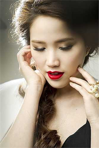 Cô cũng cho biết ngay khi chương trình vừa bắt đầu số đầu tiên, cô đã bắt tay vào việc tập luyện không chỉ về vũ đạo mà còn về giọng hát để có một đêm nhạc live thành công trong Tôi tỏa sáng. 