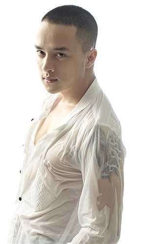 Gần đây nhất anh còn trở thành tâm bão của dư luận khi hình ảnh anh xuống tóc và mặc áo nhà tu trước một ngôi chùa xuất hiện trên mạng, làm dấy lên tin đồn Cao Thái Sơn xuất gia, từ bỏ showbiz… 