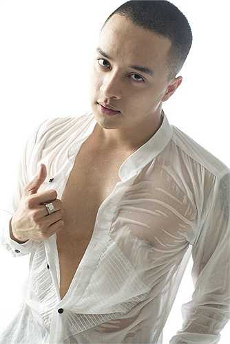 Tham gia chương trình 'Tôi tỏa sáng', anh sẽ mang đến những ca khúc đã định hình tên tuổi của mình trong lòng khán giả cùng với một hình ảnh và phong cách hoàn toàn mới.