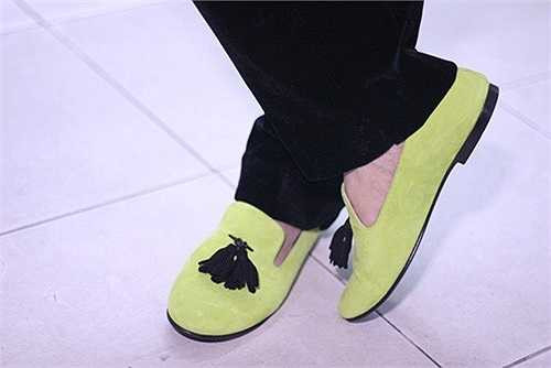 Đôi giày này có giá trị 6000 USD