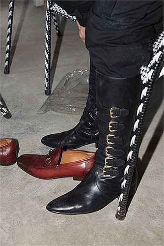 Mr Đàm rất thích boot cao gối