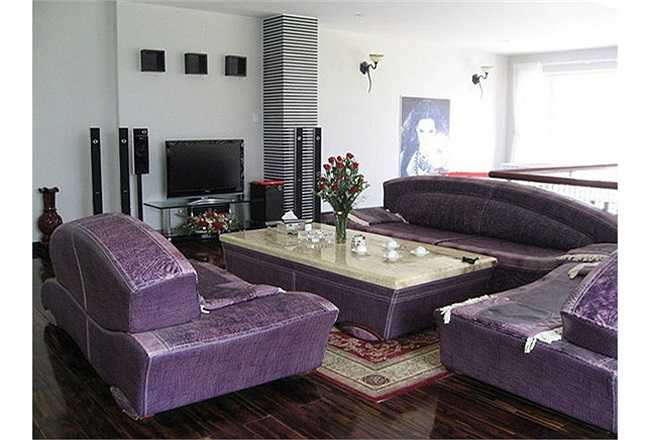 Hồ Ngọc Hà cũng là người có gu thẩm mỹ cao nên tất cả đồ trang trí nội thất trong nhà đều do chính tay cô lựa chọn mà không nhờ vào sự tư vấn của ai.