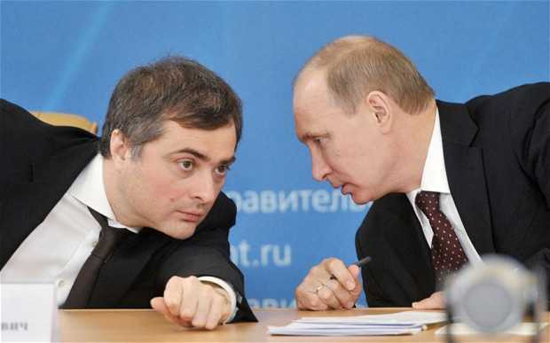 giáo chủ áo xám