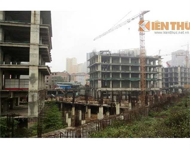 Cận cảnh hoang tàn, lạnh lẽo như có ma ám tại siêu dự án Usilk City.