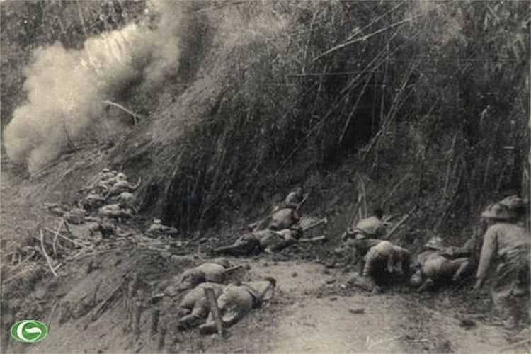Ngày 13/3/1954, chiến dịch Điện Biên Phủ bắt đầu. (Trong ảnh: Những ngày đêm chiến đấu gian khổ, hy sinh trong chiến dịch Điện Biên Phủ)
