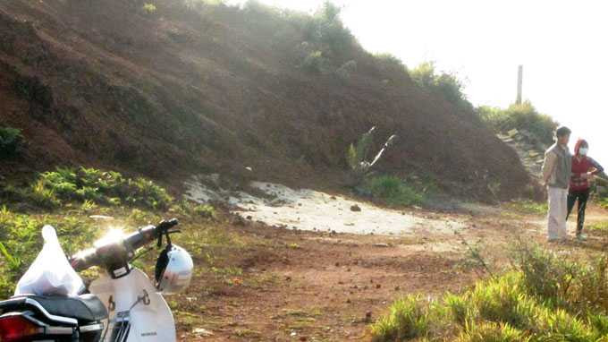 Đồi Quan âm, nơi hai nữ sinh tự tử - Ảnh: CTV