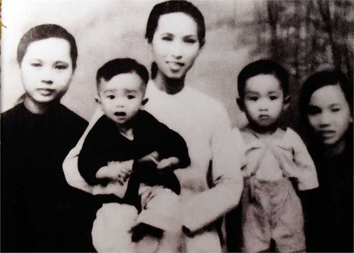 Vì sao tân chủ tịch VFF không mang họ cha?