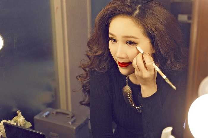 Ngắm những hình ảnh mới nhất của Bảo Thy chuẩn bị cho chương trình sắp tới.