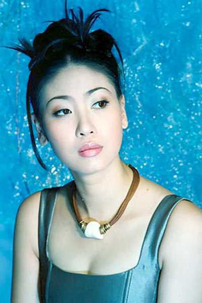 Diễm Hương khiến đoàn phim khốn đốn khi phải cắt vai