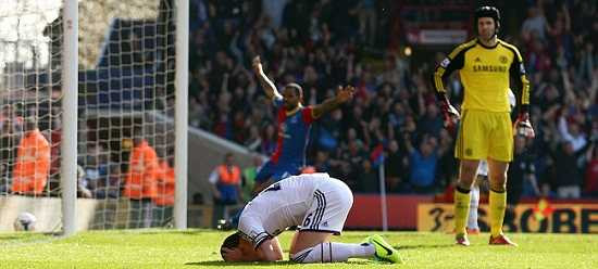 Đá như chấp người, Chelsea-Mourinho nếm trái đắng