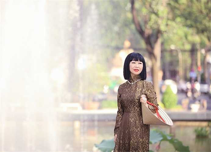 Bà đã ghi dấu ấn trong lòng khán giả từ năm 15 tuổi với ca khúc 'Đêm đông'.