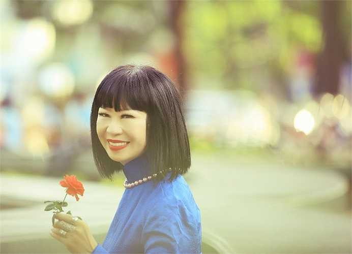 Chương trình còn có sự tham gia của: NSND Ngọc Giàu, Thái Châu, Lan Ngọc, Cẩm Vân, Xuân Phú, Đức Tuấn, Hoàng Lê Vi… 