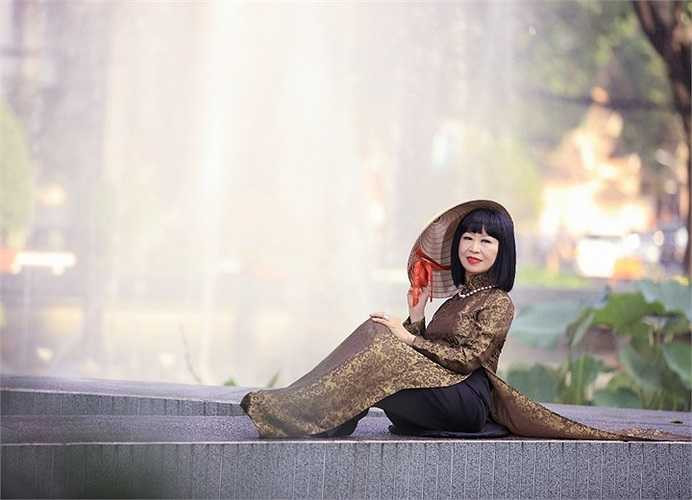 Bà cũng chính là nàng thơ trong nhiều tác phẩm của nhạc sỹ tài hoa Lam Phương.