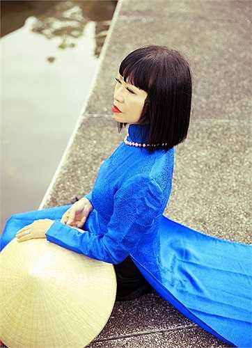 Hơn 30 năm, nữ danh ca Bạch Yến mới được có dịp xuất hiện trên truyền hình hát trực tiếp cho cả nước và hát nhiều như thế.