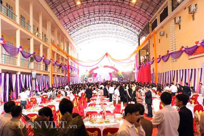 Phát ngôn 'sốc' vụ tổ chức cưới linh đình tại trụ sở