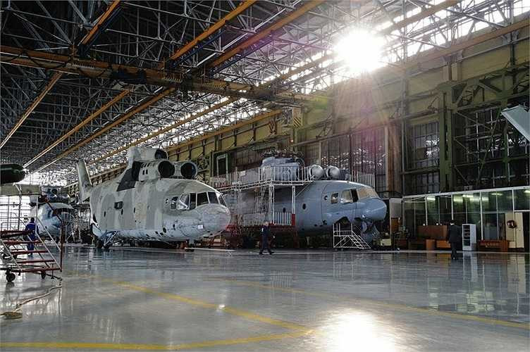 Các trực thăng đang trong quá trình chế tạo
