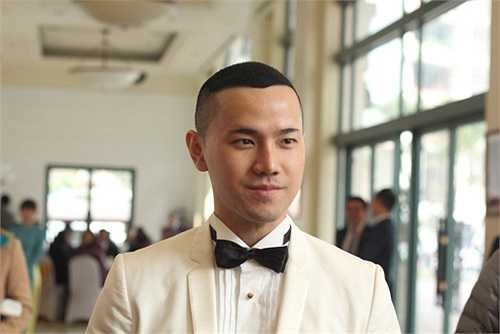 Đông Dương sinh năm 1986 điển trai, lịch thiệp như diễn viên Hàn Quốc. 