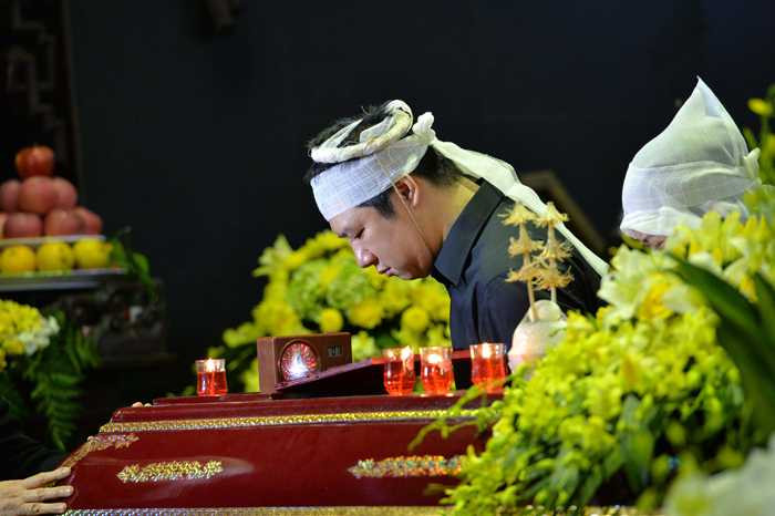 BLV Quang Huy nhìn mặt cha lần cuối